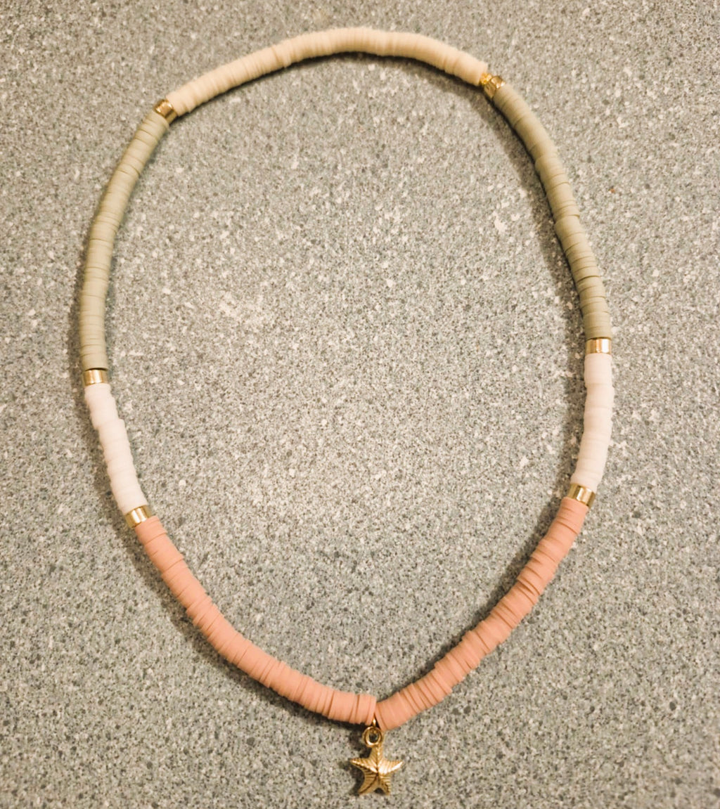 Collier Heishi Étoile de mer dorée